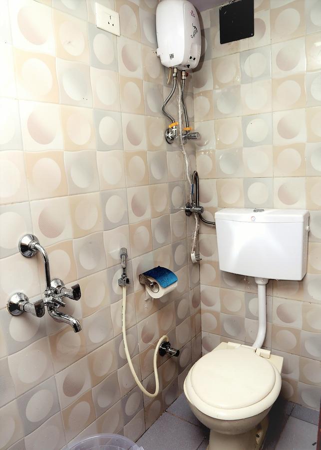 Delta Dormitory ムンバイ エクステリア 写真